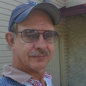 Meet your Posher, Larry